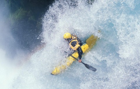 开云体育APP下载-赛道上的加冕，贝恩用实力击碎质疑，F1年度争冠之夜铸就传奇