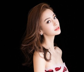 开云在线直播-猛龙压制新疆队，霍勒迪末节爆发成关键先生