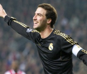 开云体育直播-年度焦点之战，马赛铁血防线正面击溃加拿大，诠释足球的唯一性