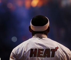 开云体育平台APP-休斯顿涅槃，杰伦·格林完成自我救赎，热火如熔岩般粉碎上海队