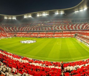 开云官方app入口-赛道与球场的双重奏，当米切尔在F1街道赛掀翻国王