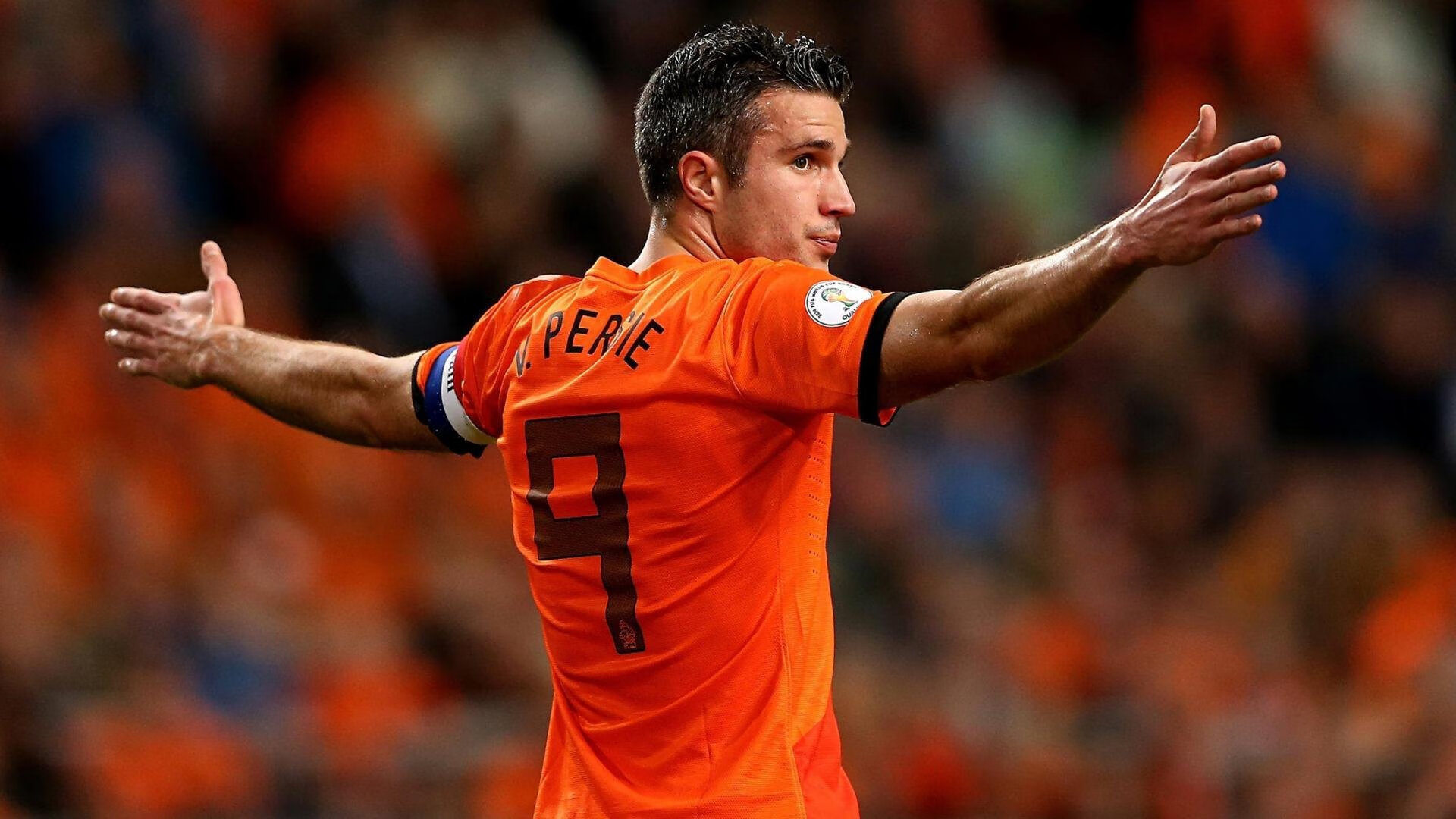 赛道上的加冕，贝恩用实力击碎质疑，F1年度争冠之夜铸就传奇